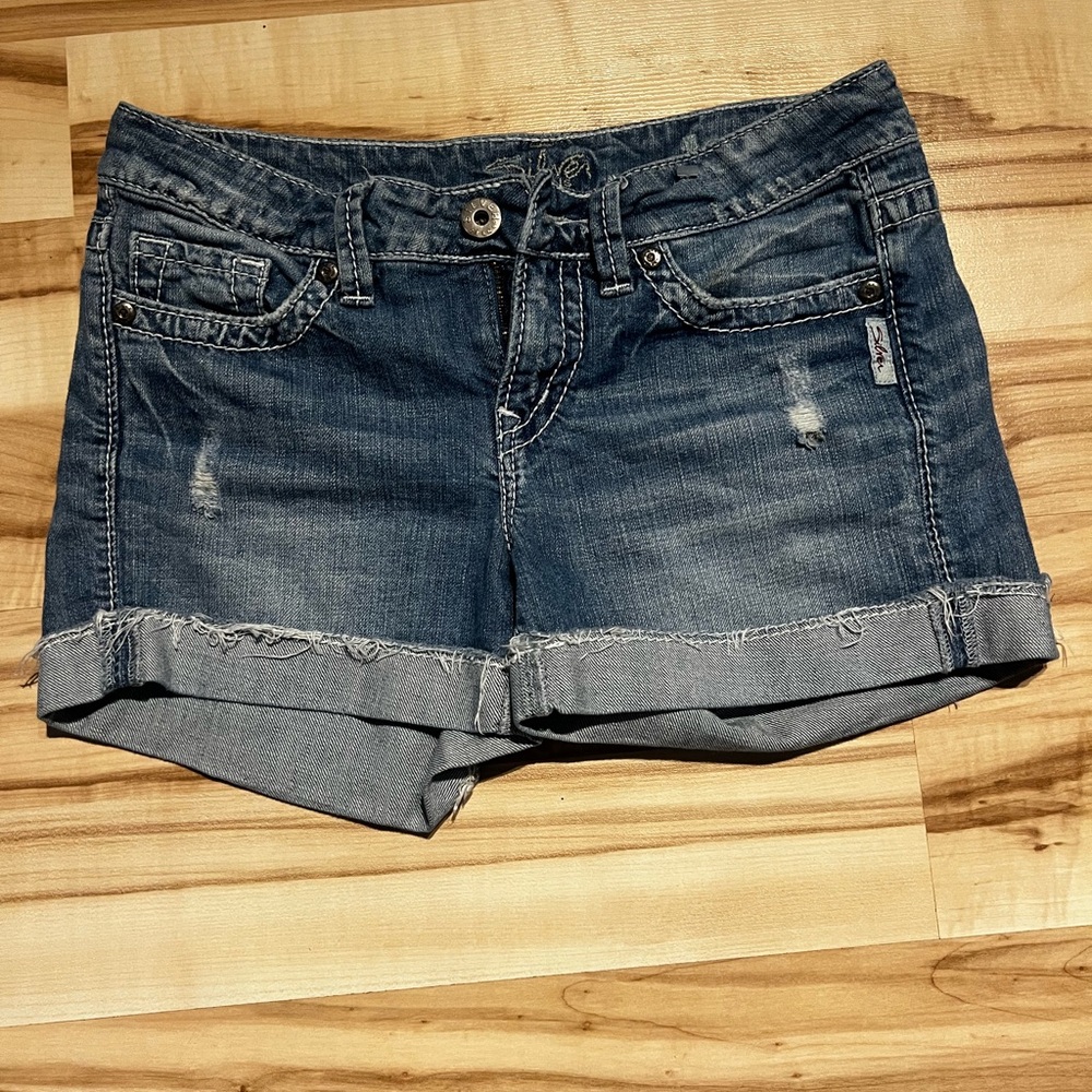 Silver Jeans Classic Blue Denim shorts size 28